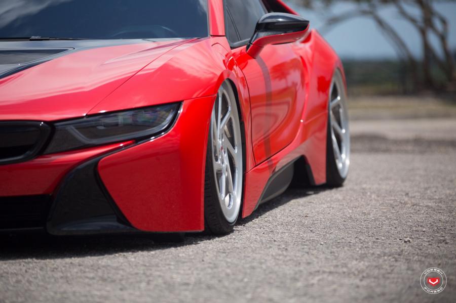Детали экстерьера BMW i8 on Vossen Wheels (LC-108T) 2017 года  (фото 62 из 68)